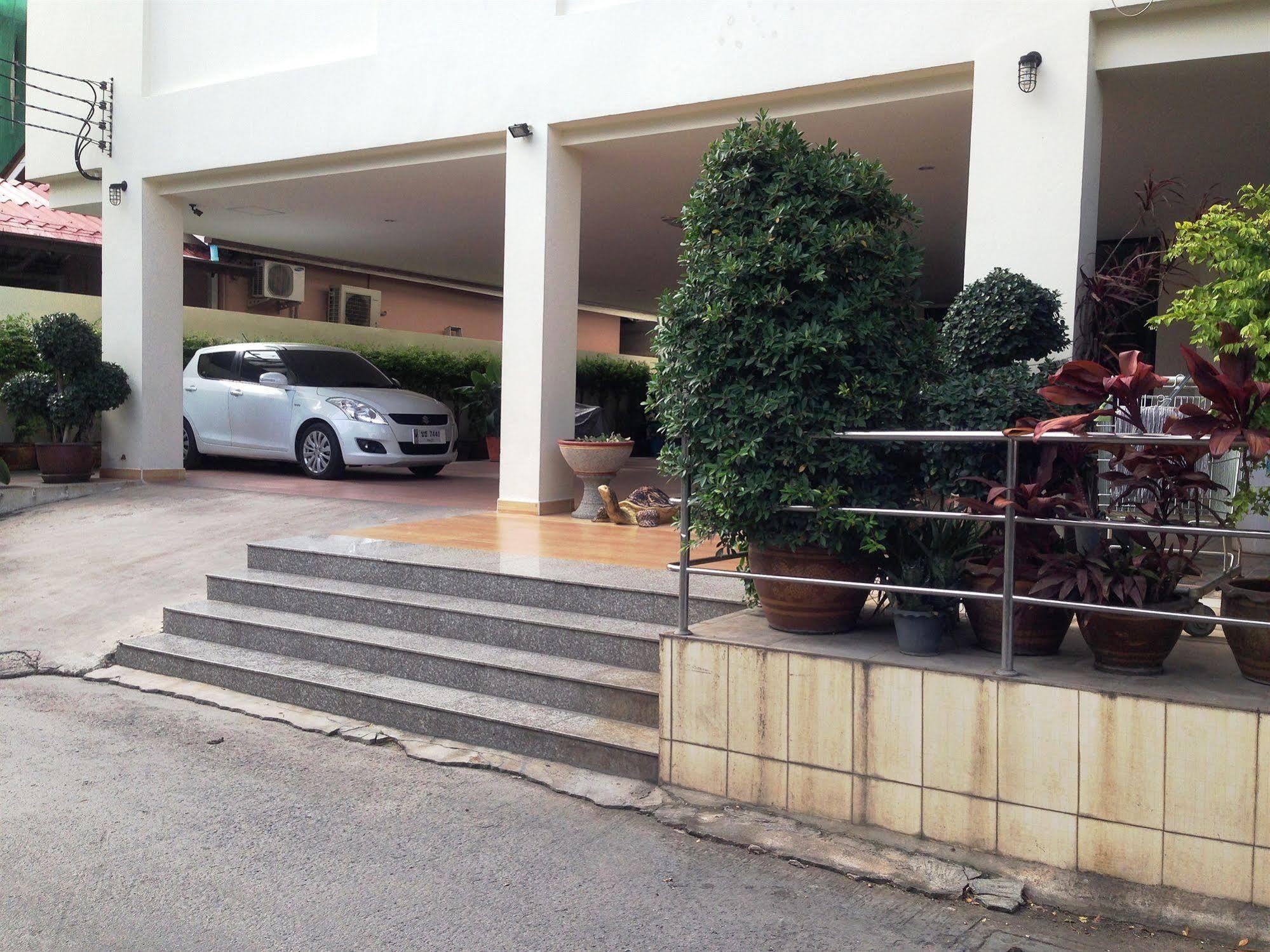Maple Mansion Hotel Pattaya Exterior foto